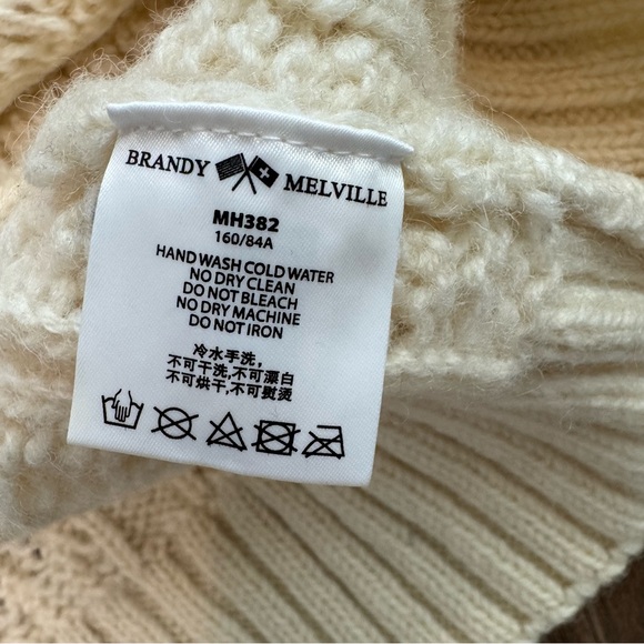Brandy Melville Cream Knit Cardigan - Picture 8 of 9